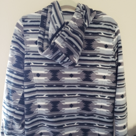 New Fleece Jacket - Picture 2 of 2